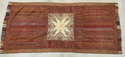 Cachemire. 
300 x 145 cm. 
Trous et tach...