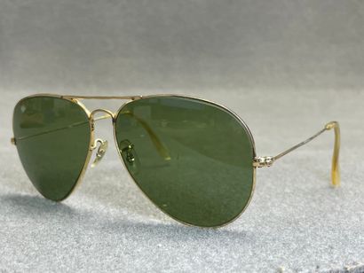 RAY BAN.
Lunette de soleil aviateur. 
En...