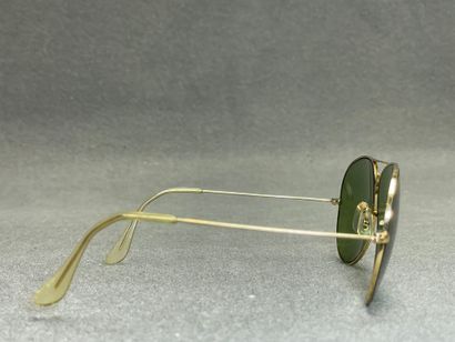RAY BAN.
Lunette de soleil aviateur. 
En...