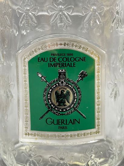 GUERLAIN Paris. 
Six flacons d'eau de Cologne...