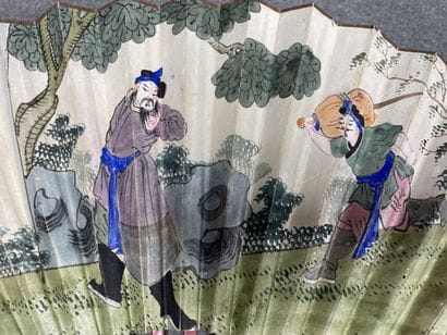 Trois éventails asiatiques. 
L. :15,26 et...