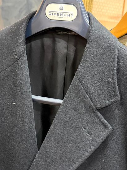 GIVENCHY HOMME
Manteau en laine et cachemire...