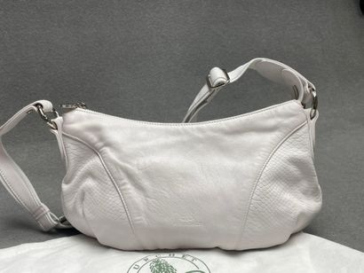 Deux sacs à main en cuir . 
Pourchet, 20...