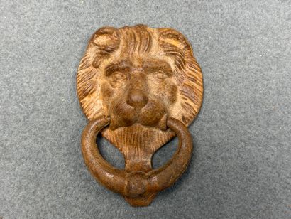 Heurtoir en fonte patinée: Muffle de lion
H:...