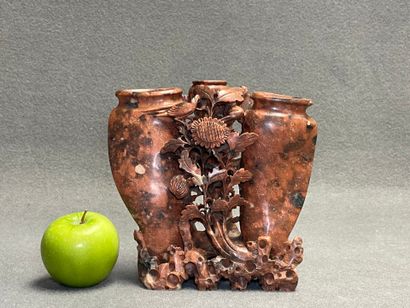 Vase double en soap stone sculpté. Chine...