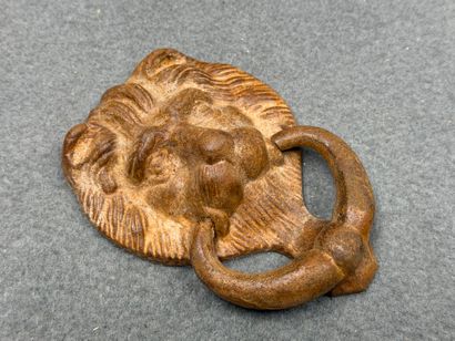 Heurtoir en fonte patinée: Muffle de lion
H:...