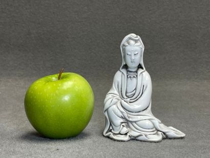 Guanyin. 
Sculpture en blanc de Chine. 
H....