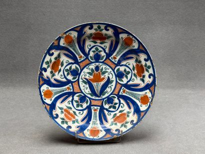 DELFT Grand plat en faience XVIII°
D: 35...