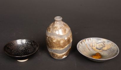 Vase et deux coupes en grès de Puisaye modernes....