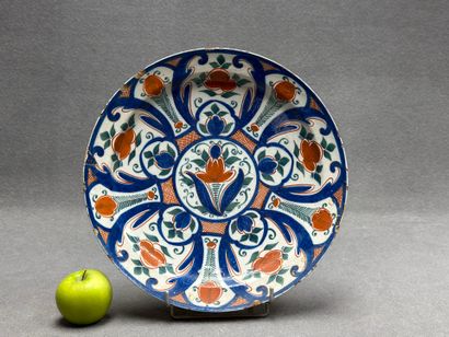 DELFT Grand plat en faience XVIII°
D: 35...