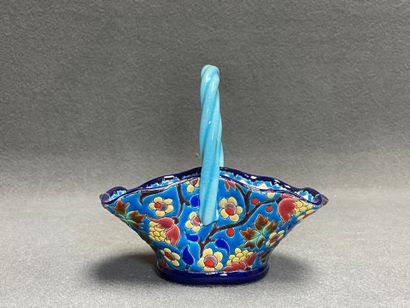 LONGWY Panier en faience.
H: 17 cm.