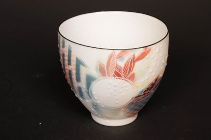 Bonbonnière en porcelaine, , petit pot couvert...