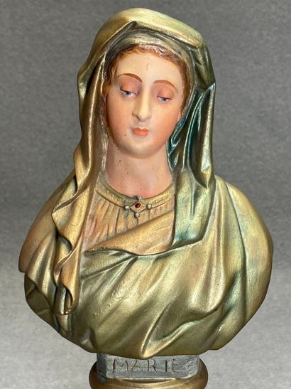 Paire de bustes en plâtre patiné : Christ...