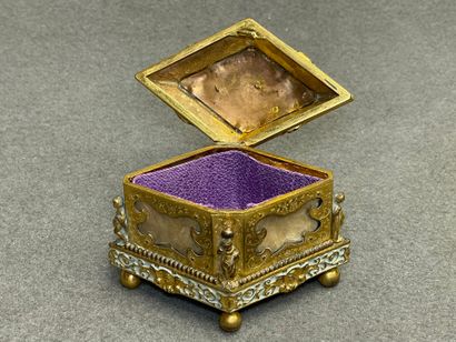 Coffret en laiton et pomponne.
Vers 1900
9,5...