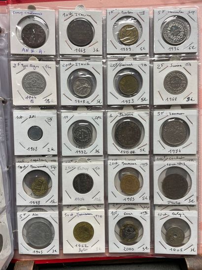 Classeur de 200 monnaies principalement France...