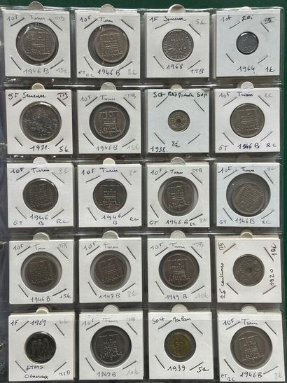 Classeur de 160 monnaies principalement France...