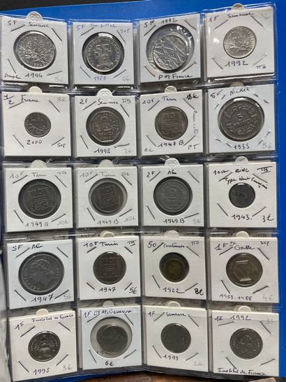 Classeur de 180 monnaies principalement France...