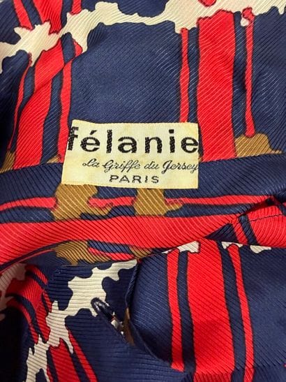 FELANIE 
Robe années 1970
Taille 40/42