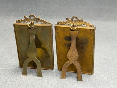 Paire de cadres photo en bronze. 
Vers 1900
13...