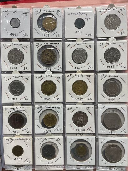 Classeur de 200 monnaies principalement France...
