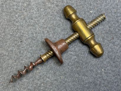 Tire bouchon ancien. 
L. :13 cm.