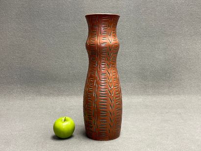 VALLAURIS
Grand vase en grès à décor scarifié...