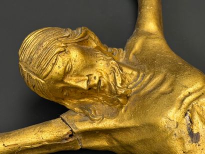 Christ en passion, en bois sculpté à patine...