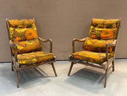 Paire de fauteuils en teck 
Travail Français...