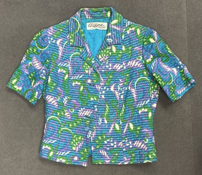 Chiffons couture:
Robe colorée et robe avec...
