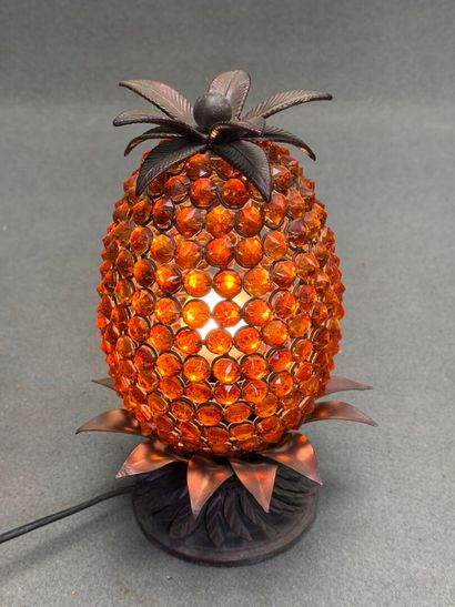 Lampe Ananas en métal et cabochons de verre...