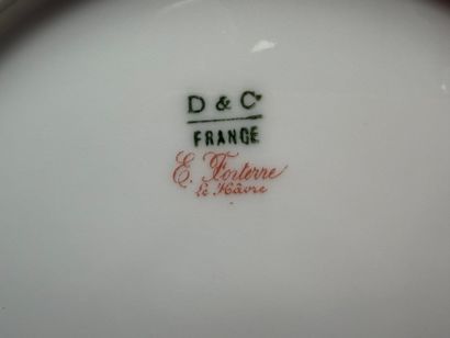 Service à dessert en porcelaine
-6 assiettes....