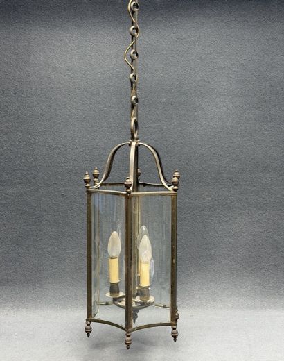 Lanterne en laiton à trois lumières.
H. :55...