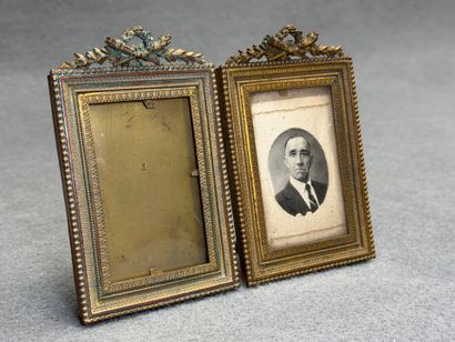 Paire de cadres photo en bronze. 
Vers 1900
13...