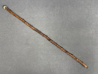 Canne basque dite Makila.
H: 87 cm.
Manque...
