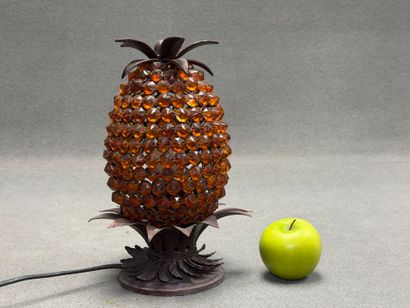 Lampe Ananas en métal et cabochons de verre...
