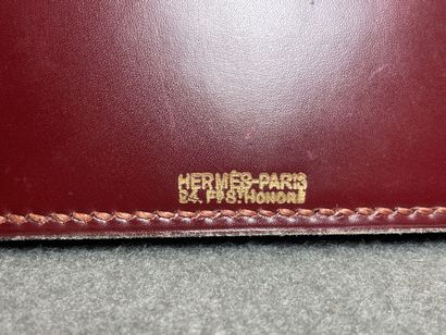 HERMÈS Paris. 
Bloc-notes en box bordeaux...