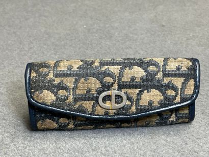 CHRISTIAN DIOR
Porte-clés en toile monogrammé....