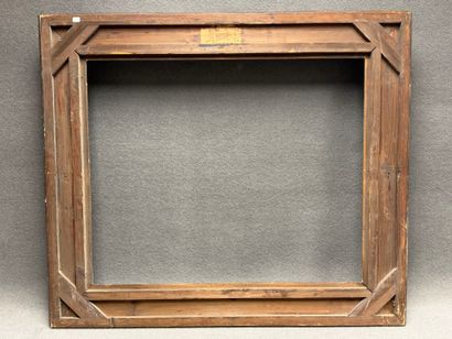 Cadre en bois et stuc patiné.
Dim. intérieur:...