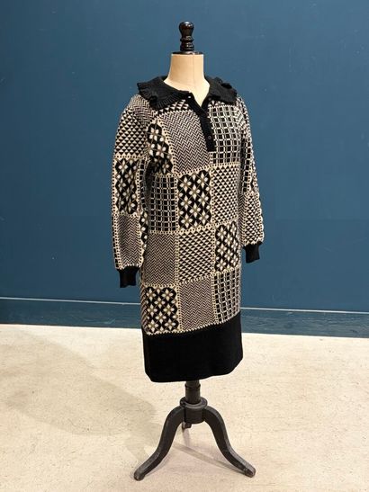 KENZO
Robe pull en laine maille jacquart.
L:...