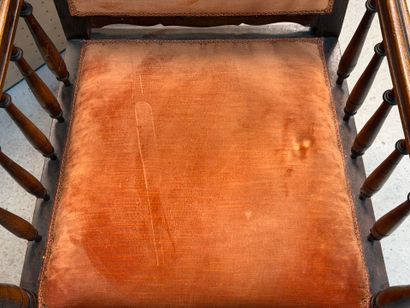 Paire de fauteuils rustiques en chêne garnis...