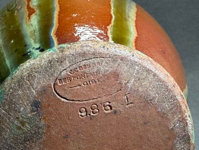 Jean-Marie MAURE (XIXe - XXe). 
Vase à long...