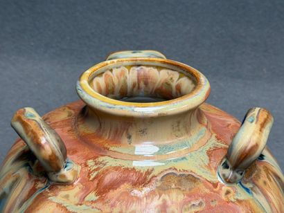 Gilbert METENIER (1876-1957) à Gannat
Vase...