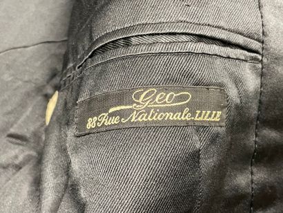 Smoking trois pièces. 
Pantalon, gilet et...