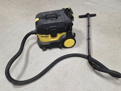 Aspirateur Karcher

***
Exposition à l'Hotel...