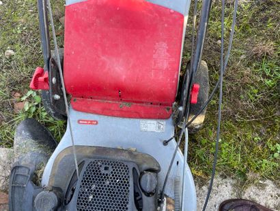 Tondeuse thermique BRIGGS STRATTON Série...