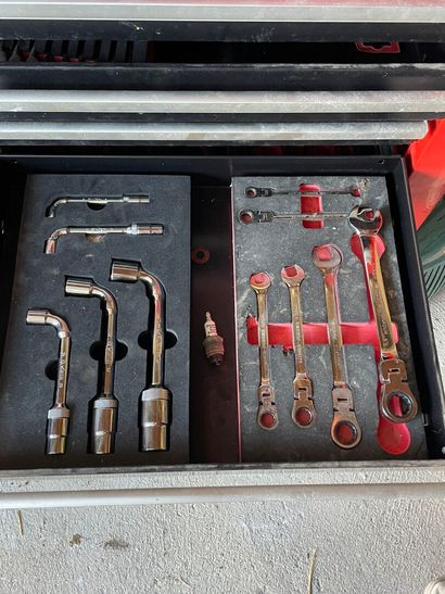 Servante à outils WURTH

***
Exposition à...