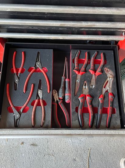 Servante à outils WURTH

***
Exposition à...