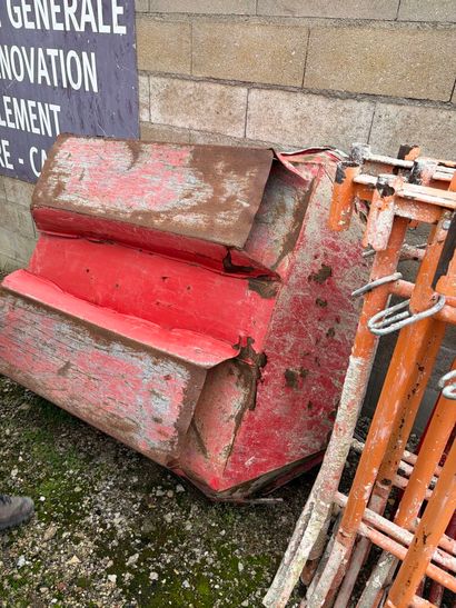 Bac à gravats 

 ****
- exposition 9h - 10h30...
