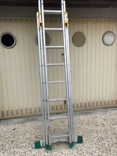 Echelle trois pans MACC 
520cm
 ***
Exposition...