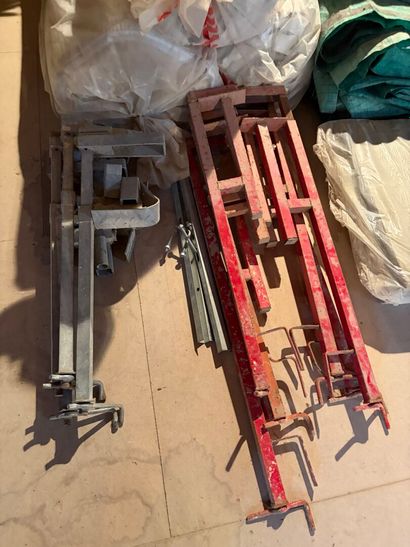 Stock sur la mezzanine: trame, filets de...